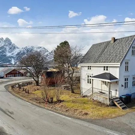 Lofoten Retreat *
