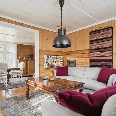 Lofoten Retreat Holiday home Sund (Nordland)